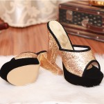 ارق واحلى واجمل احذية وصنادل اعراس 2014بالوان متعددة واشكال خيالية