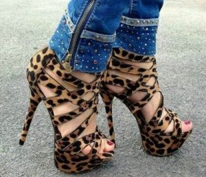 شوزات واحذيه انيقة للبنات 2014 – شوزات خطيرة