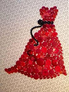 استغلي الازارار الزائدة واعملي اشياء جميلة منها