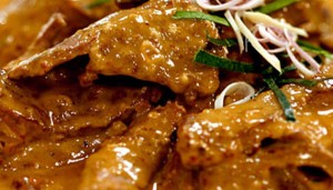 ستيك اللحم مع الكاري والبابريكا