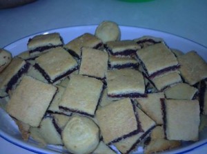 أحلى وألذمعمول تمر مد بالصينية