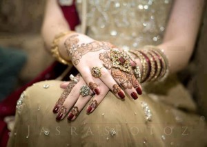 نقش حنا سوده وحنا حمرا .. لليدين و الرجلين