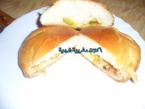 معجنات محشوة بالخضر والجبنة