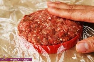 عمل البرجر على شكل دائري عمل البرجر على شكل دائري