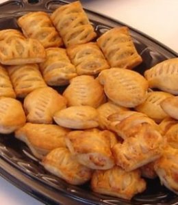 كعك الكليجية بالتمر كعك خليجي شهي جدا