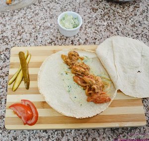 طريقة عمل شاورما الدجاج بالصور