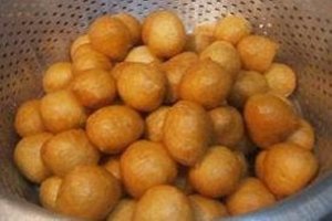 لقمة القاضي  بالصور