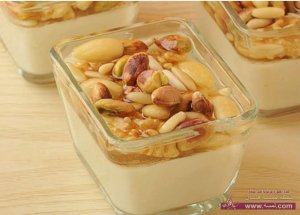 مهلبية بسيطة بحليب جوز الهند والمكسرات