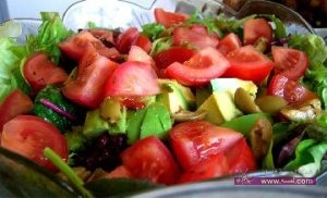 طريقة عمل طريقة السلطة بالخضروات المنعشة للصيف