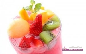 كوكتيل الفواكه بالآيس كريم