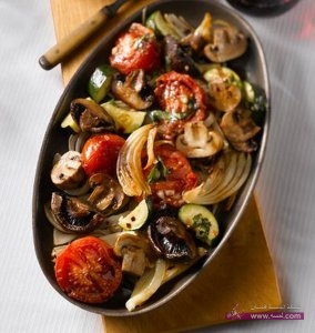 محشى ورق العنب ولحمة بالصوص اللذيذ سلطة الخضراوات المشوية والحلو بسبوسة