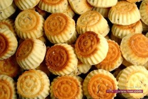 طريقة عمل المعمول بالتمر بالصور