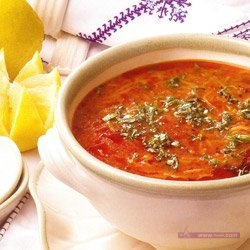 طريقة عمل شوربة الشعيرية بالطماطم طريقة عمل شوربة الشعيرية بالطماطم