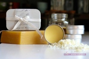 خطوات عمل المخمرية لتعطير الشعر والجسم