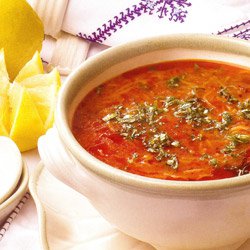 طريقة عمل شوربة الشعيرية بالطماطم طريقة عمل شوربة الشعيرية بالطماطم