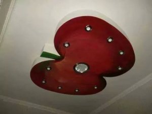 اسقف-علي-شكل-تفاحة-450x338