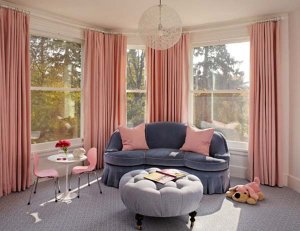 Pink-Curtain-on-Pink-Home-Decor