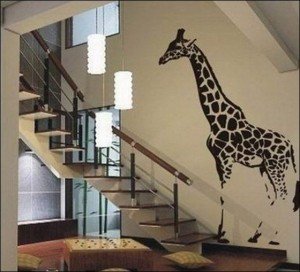 رسوم-للحوائط-علي-شكل-زرافة-300x272