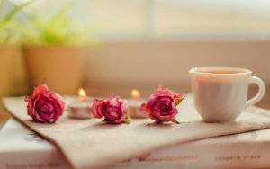 coffee-and-flowers-morning-wallpaper-768x480