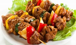 أسياخ-اللحم-والمشروم-المشوى