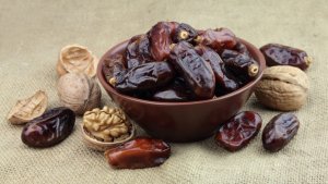 dates-and-nuts2-1024x576
