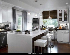 المطابخ-المفتوحة-على-الصالة-11-300x234