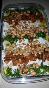 مقلوبة فول بالدجاج وفتة حمص