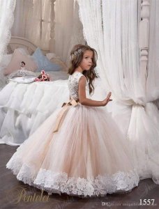 30411774_211943716239313_5072848052342943252_n