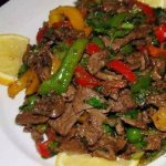 الكبده بالبصل والفلفل الكبده بالبصل والفلفل