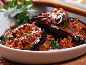 المسقعة-باللحمة-المفرومة