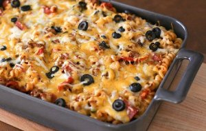 مكرونة-البيتزا-باللحم-المفروم-600x380