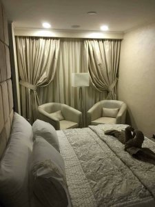 45742647_2338397876446787_7060178918904430592_n