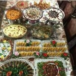 عندما يجتمع الذوق والابداع الفن في تقديم سفرة الطعام عندما يجتمع الذوق والابداع الفن في تقديم سفرة الطعام