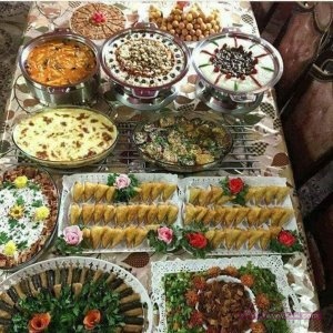 عندما يجتمع الذوق والابداع الفن في تقديم سفرة الطعام