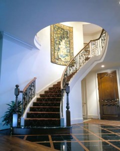 ديكور سلالم منزلية داخلية شيك وفخمة ومودرن وحديثة وعصرية