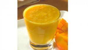 عصير المانجو بالليمون والعسل الأبيض