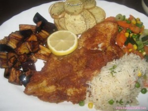 طريقة عمل سمك فيليه محمر بالتوابل ..ورقايق البطاطس..مع سوتيه الخضاربالزبد