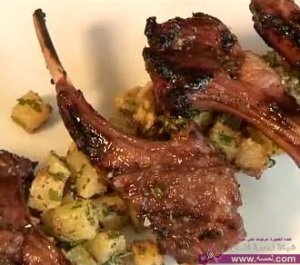 ريش اللحم المشوي بالعسل والروز ماري