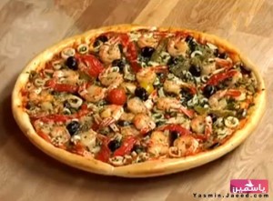 طريقة عمل بيتزا بفواكه البحر من مطبخ فتافيت حورية المطبخ