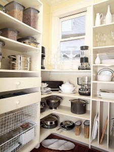 المهام الأساسية لربة البيت لتشعر بالراحة أثناء العمل بالمطبخ.