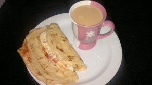 فطائر يمانية مع الشاي المنعنع او الحليب العدني