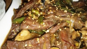 شرائح اللحم بصلصة هويزين الصينية