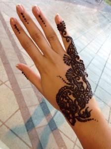 أجمل نقوش الحناء لعروس حواء ممنوع دخول الرجال