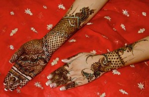 رسم خطير بالحناء لليد و القدم لاجمل المناسبات 2014