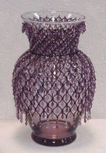 زيني الفازة بالخرز