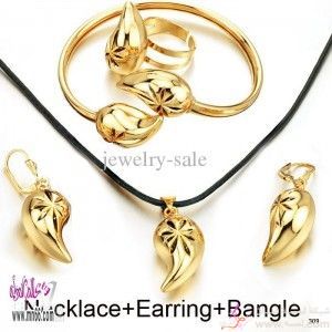 مجوهرات   صور.. ساعات 2015 .. اساور ذهب 2014 بالصور.. اكسسوارات انيقة للعروس