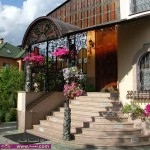 اجعل شرفة منزلك جميلة الزهور الفاخرة والراحة اجعل شرفة منزلك جميلة الزهور الفاخرة والراحة