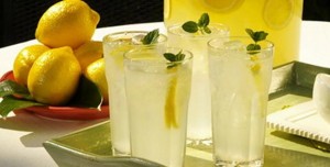 عصير الليمون بالنعناع