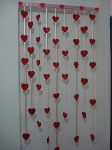 طريقة عمل ستارة رقيقة من الكرتون بالصور