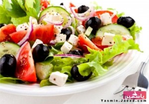 طريقة عمل سلطة الزيتون و الجبن